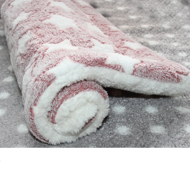 Multi-Model Pet Flannel Winter Sleeping Mat Kennel Mat Blanket Pet Warm Mat Suitable for Large Medium and Small Pets