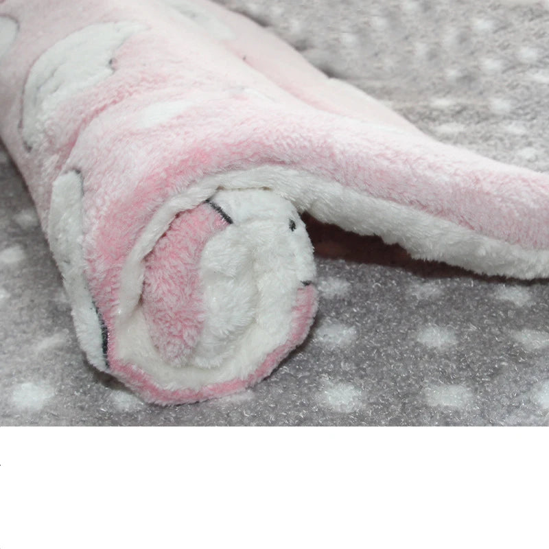 Multi-Model Pet Flannel Winter Sleeping Mat Kennel Mat Blanket Pet Warm Mat Suitable for Large Medium and Small Pets