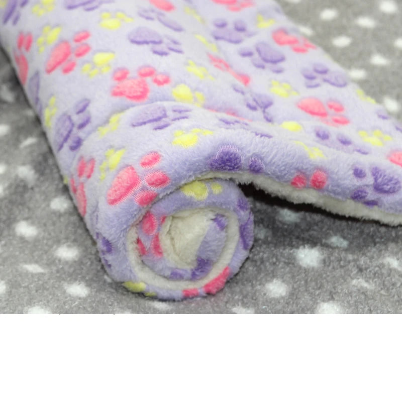 Multi-Model Pet Flannel Winter Sleeping Mat Kennel Mat Blanket Pet Warm Mat Suitable for Large Medium and Small Pets