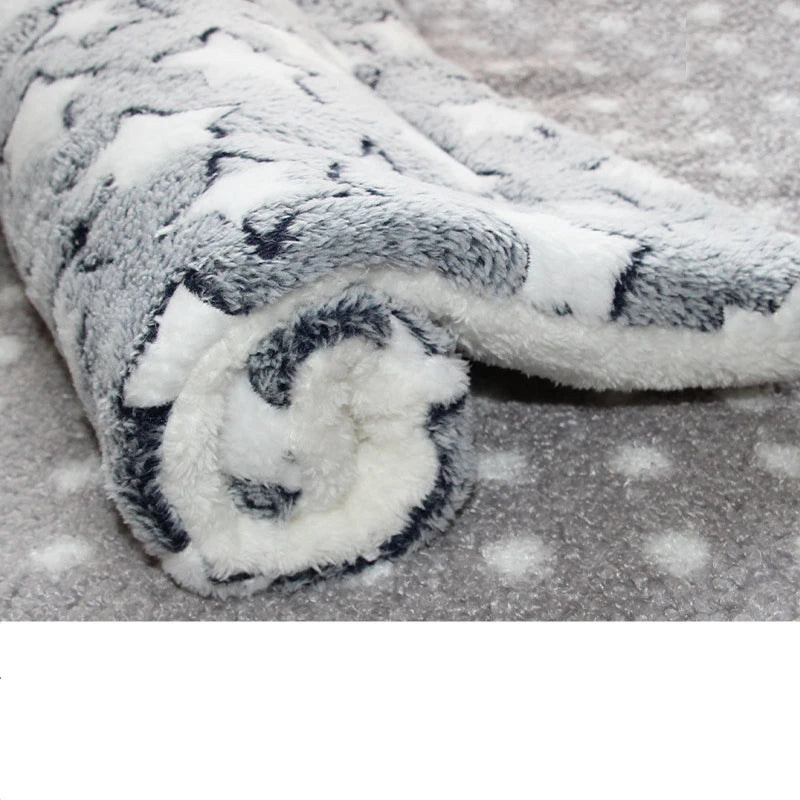 Multi-Model Pet Flannel Winter Sleeping Mat Kennel Mat Blanket Pet Warm Mat Suitable for Large Medium and Small Pets