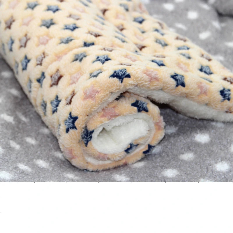 Multi-Model Pet Flannel Winter Sleeping Mat Kennel Mat Blanket Pet Warm Mat Suitable for Large Medium and Small Pets