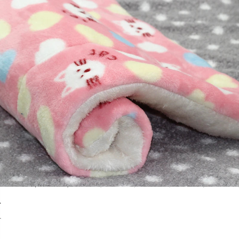 Multi-Model Pet Flannel Winter Sleeping Mat Kennel Mat Blanket Pet Warm Mat Suitable for Large Medium and Small Pets
